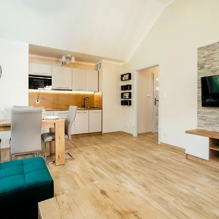 Apartament Everysky Emilii Plater 18 *